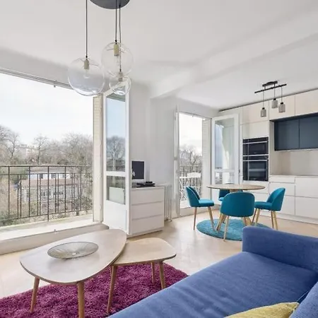 Charming Aprtment With Balcony - Buttes Chaumont Parigi