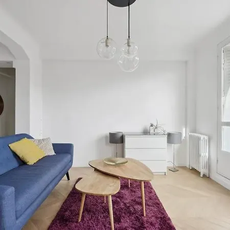 Charming Aprtment With Balcony - Buttes Chaumont Apartment Paris